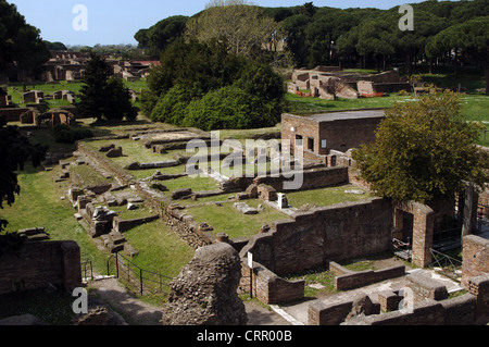 Ostia Antica. Chambre d'Apulée. Style pompéiennes. Du sous Trajan. Vue d'ensemble. L'Italie. Banque D'Images