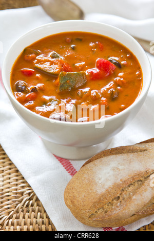 Soupe minestrone soupe de courgettes,Bean [] Banque D'Images