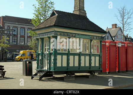 Cabmen's Shelter - Place du marché, Ripon, North Yorkshire, Angleterre. Par Boulton & Paul de Norwich, datant de 1911. Banque D'Images