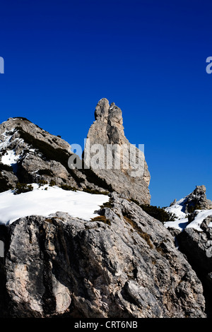 Rock formation sur les pentes sous le Sassolungo Langkofel, par dessus le Passo Sella, Sellajoch Selva Dolomites Italie Banque D'Images