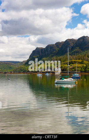 Port de Plockton, région des Highlands, Ecosse, Royaume-Uni, Europe Banque D'Images