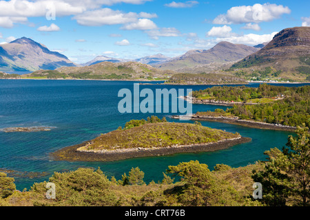 Le Loch Shieldaig et une Inbhire Bhain Eilean près de Ardheslaig Banque D'Images