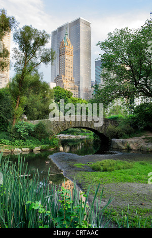 Gapstow bridge dans Central Park. Central Park est un parc public au centre de Manhattan, New York City, USA. Banque D'Images