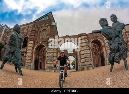 Europe Italie Piémont Province de Turin Rivoili le château à vélo Banque D'Images