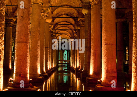 La citerne basilique, Yerebatan Sarayı, Istanbul, Turquie Banque D'Images