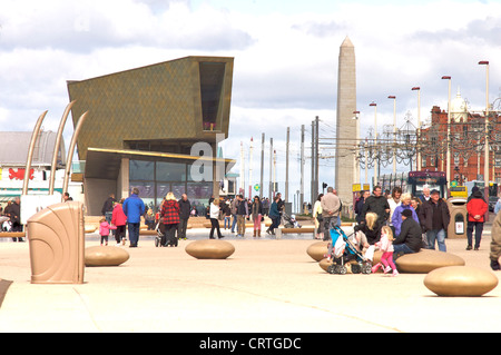 Festival Wedding Chapel et centre d'informations touristiques sur la promenade de Blackpool Banque D'Images