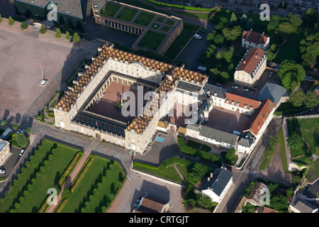 VUE AÉRIENNE.Académie militaire (Lycée militaire).Autun, Saône-et-Loire, Bourgogne-Franche-Comté, France. Banque D'Images