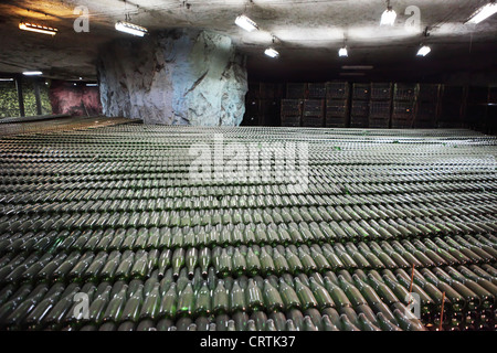 Cave à Champagne, usine à une profondeur de 80 mètres, Artemovsk, région de Donetsk, Ukraine Banque D'Images