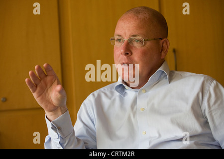 Nick Leeson, l'ancien banquier connu sous le nom de la Barings Rogue Trader vu à Galway, en Irlande. Banque D'Images