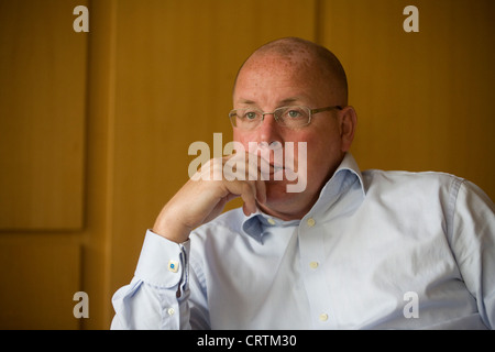 Nick Leeson, l'ancien banquier connu sous le nom de la Barings Rogue Trader vu à Galway, en Irlande. Banque D'Images