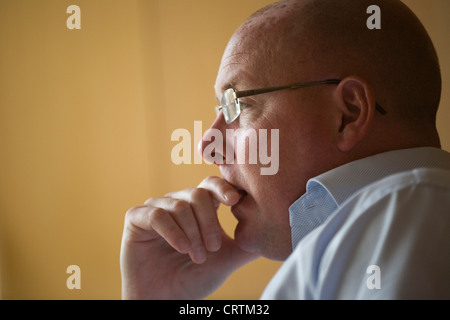 Nick Leeson, l'ancien banquier connu sous le nom de la Barings Rogue Trader vu à Galway, en Irlande. Banque D'Images