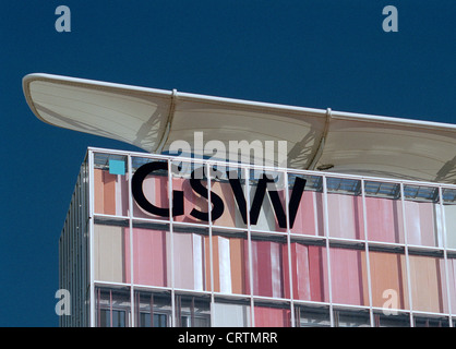 La tour du siège dans la GSW avec le logo de l'entreprise Banque D'Images