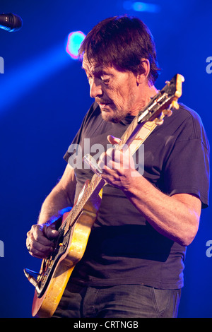 Chris Rea fonctionne à la Sportarena, Hongrie 02.15.2012. Banque D'Images