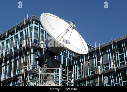 Antenne parabolique, WDR Landesstudio Duesseldorf Banque D'Images