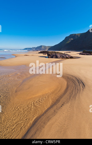 Plages de Praia da Cordama et Praia do Castelejo avec motifs de sable Vila Do Bispo Algarve Portugal Europe de l'UE Banque D'Images
