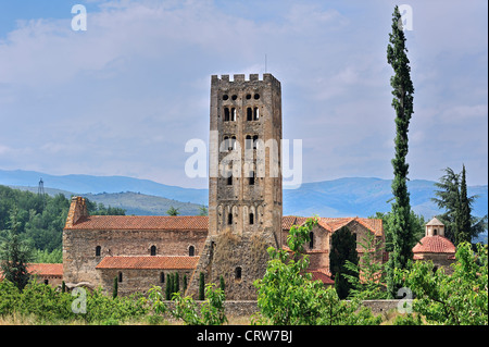 La Saint-Michel-de-Cuxa abbaye / Sant Miquel de Cuixà, une abbaye bénédictine à Codalet, Pyrénées-Orientales, Pyrénées, France Banque D'Images