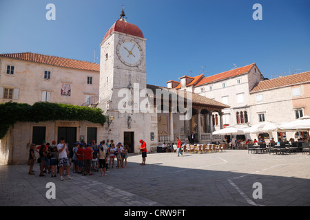 Trogir, tour de l'horloge dans la vieille ville Banque D'Images