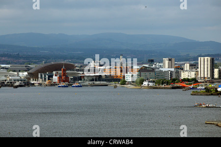 Cardiff Millenium Centre, le Senedd à l'Assemblée galloise de Cardiff Bay vu de Penarth, dans le sud du Pays de Galles Banque D'Images