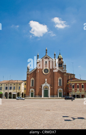 L'Italie, l'Emilie Romagne, Cortemaggiore, Patrioti Town Square, Santa Maria delle Grazie collegiate Banque D'Images