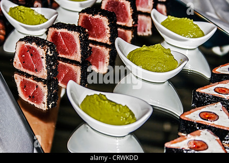 La cuisson à l'Arrangement de différentes variétés de poissons. Banque D'Images