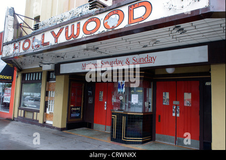 Cinéma Hollywood, maintenant fermée et abandonnée, à l'ouest 4e Avenue,Vancouver, British Columbia, Canada Banque D'Images