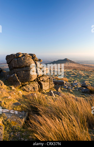 Belstone Tor et la lande, Dartmoor, dans le Devon, Angleterre. L'hiver (mars) 2010. Banque D'Images