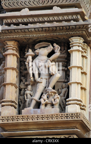 Sculpture sur avatar Varaha Vamana temple, Khajuraho Madhya Pradesh, Inde Banque D'Images
