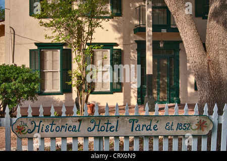 Hotel La Roque-Gageac, construit 1852, promenade historique à Castroville, Texas, États-Unis Banque D'Images