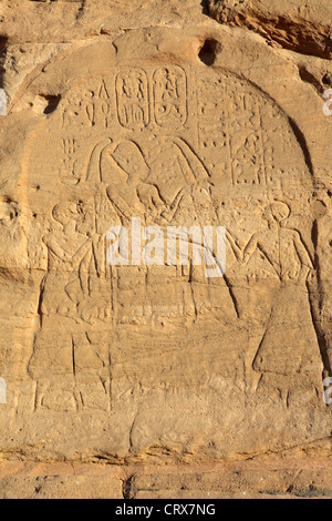 Les hiéroglyphes de Abu Simbel montrant Nefertari, Abu Simbel, Egypte Banque D'Images