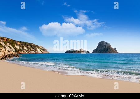 Es Vedra île de ibiza vue depuis Cala d Hort dans îles Baléares Banque D'Images