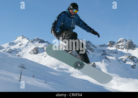 Les planchistes sur les pentes du sommet Nair en Saint-moritz Banque D'Images