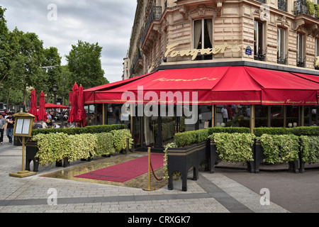 Restaurant Le Fouquet's, Avenue des Champs-Élysées, Paris, France Banque D'Images