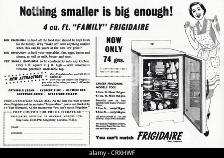 Annonce réfrigérateur frigidaire. Vintage des années 1950 à partir de l'annonce imprimée publicité magazine anglais d'actualité Banque D'Images