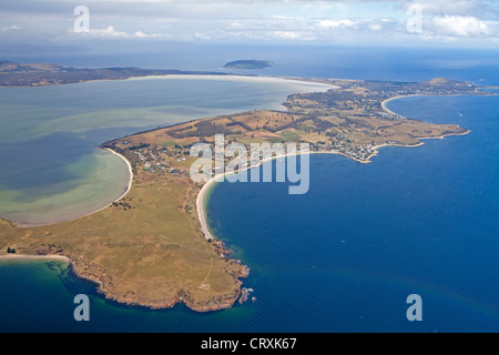 Vue aérienne de l'extrémité de bras et bras sud, la Tasmanie Banque D'Images