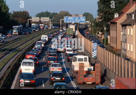 La nourriture, l'heure de pointe sur l'autoroute A 40 Banque D'Images