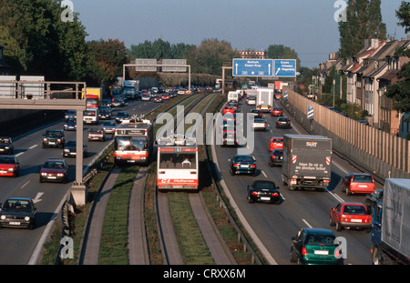 La nourriture, l'heure de pointe sur l'autoroute A 40 Banque D'Images