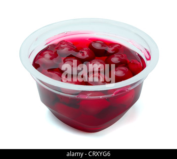Confiture de cerise dans un bol en plastique isolated on white Banque D'Images