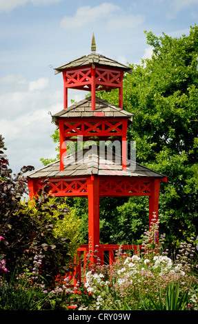 La pagode de style japonais à jardins de Harlow Carr, Harrogate. Banque D'Images