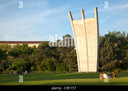 Airlift Memorial, Platz der Luftbrücke, Luftbrückendenkmal, Berlin, Allemagne Banque D'Images