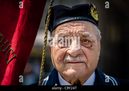 Personnes âgées, un ancien combattant de la guerre de Trieste, Frioul-Vénétie Julienne, Italie Banque D'Images