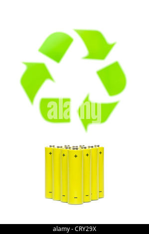 Les batteries avec symbole recyclage Jaune sur blanc Banque D'Images