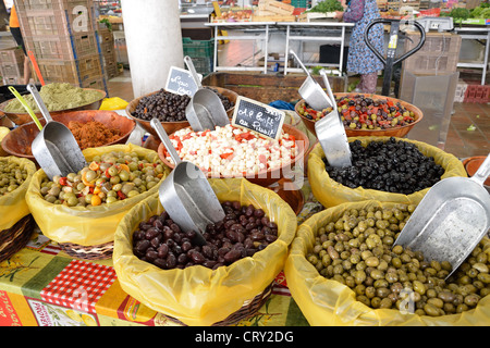 Marché Forville, (marché couvert), Rue du Marché Forville, Cannes, Côte d'Azur, Alpes-Maritimes, Provence-Alpes-Côte d'Azur, France Banque D'Images