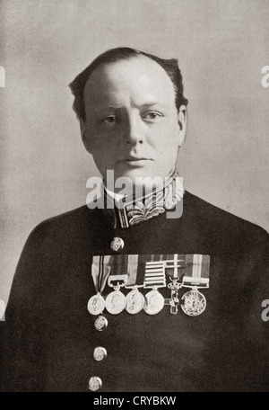 Sir Winston Churchill, 1874 - 1965. Homme politique britannique et homme d'État. Ici vu en uniforme pendant la Première Guerre mondiale. Banque D'Images