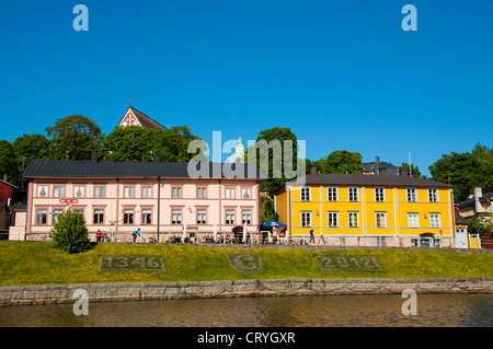 La rivière Porvoonjoki centrale riverside Uusimaa Porvoo Finlande province du nord de l'Europe Banque D'Images