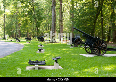 La Seconde Guerre mondiale, l'une des pièces d'artillerie en bois Bellau, mémorial à l'US Marine Corps, France Banque D'Images