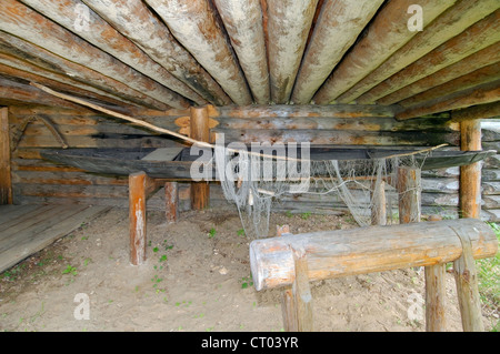 Vieux bateau de pêche en bois, 'l'Taltsa» (Talzy) - architecture d'Irkoutsk et musée ethnographique. Banque D'Images