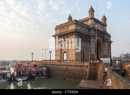 Gateway of India, Mumbai, Inde dans la lumière du matin Banque D'Images