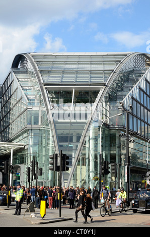 Le Cardinal Place Shopping Centre, Victoria, London, UK Banque D'Images