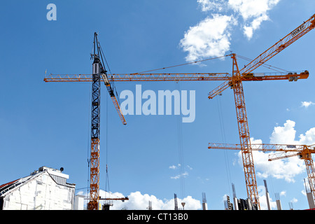 Grues de construction industrielle , Haute-bavière Munich Allemagne Banque D'Images