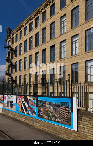 Victoria Mills Shipley, West Yorkshire. Une ancienne usine de textile qui a été converti en 300 appartements de luxe. Banque D'Images